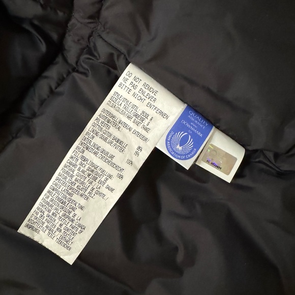 Canada Goose Montebello parka.Small . - Picture 8 of 8